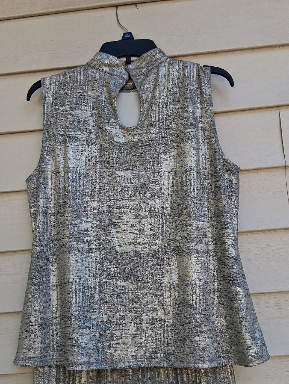 H by Halston Metallic Gold Sleeveless Pleated Maxi Set - Picture 4 of 14